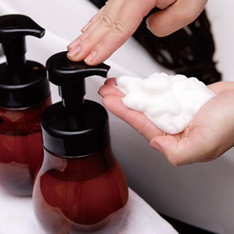 マイクロフォーム（微細泡）シャンプー